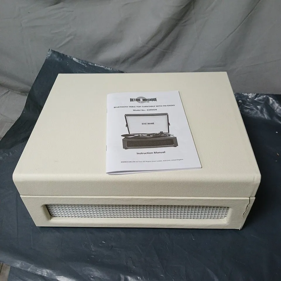 RETRO MUSIQUE BLUETOOTH TABLE TOP TURNTABLE WITH FM RADIO BOXED