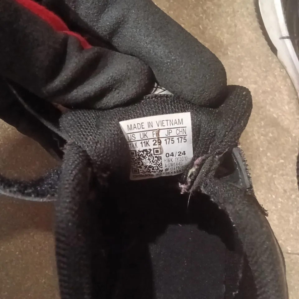 ADIDAS KIDS BLACK VELCRO STRAP TRAINERS – UK 11 (US 11K) BLACK/WHITE STRIPES