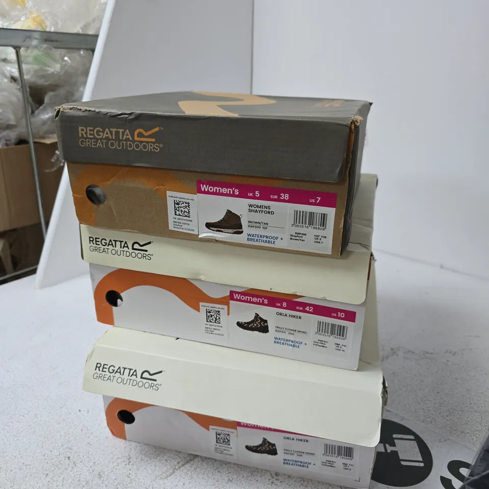 BOX OF APPROXIMATELY 14 BRAND NEW REGATTA CLOTHING AND FOOTWEAR ITEMS IN VARIOUS STYLES , COLOURS AND SIZES 