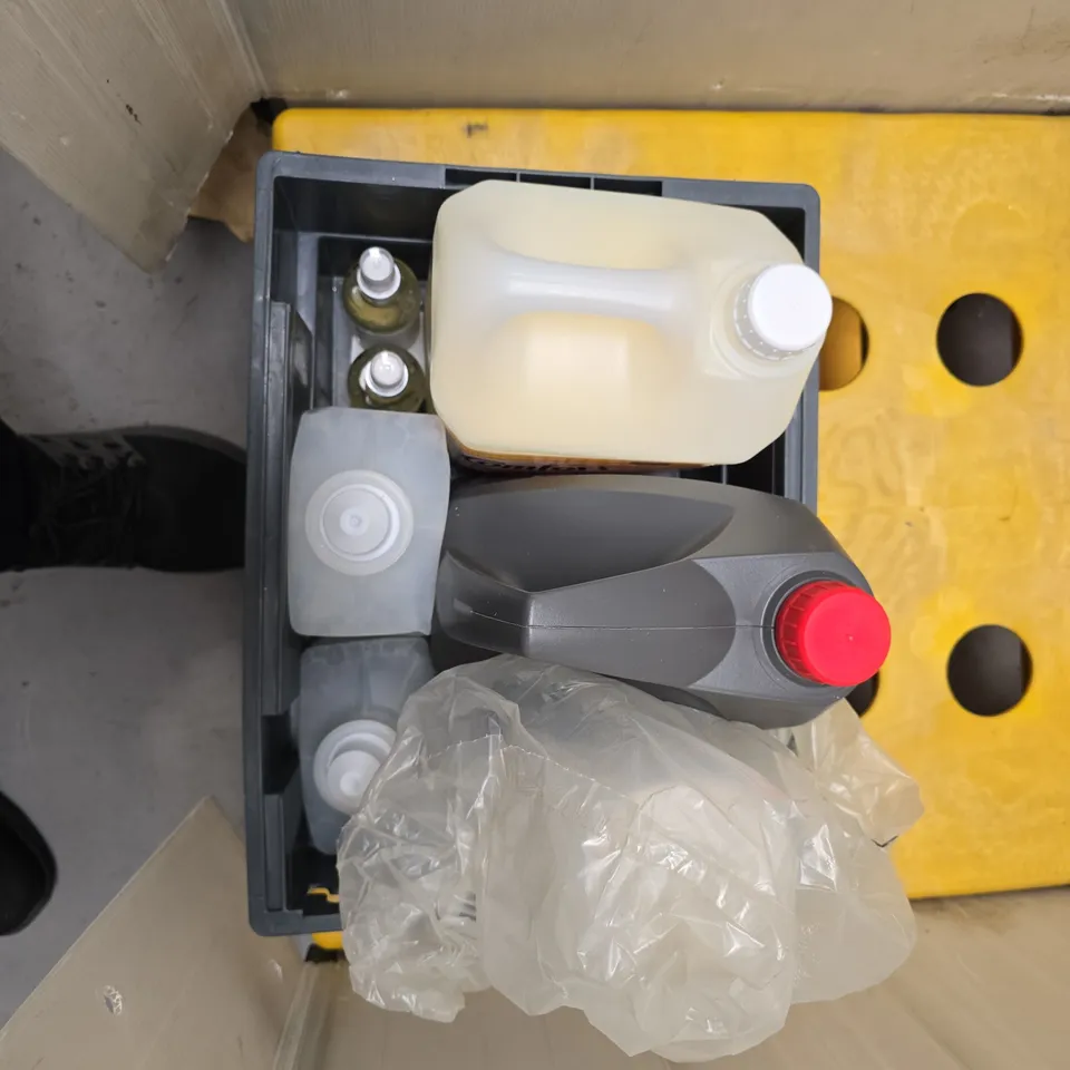 BOX OF 5 ASSORTED LIQUIDS TO INCLUDE: COMFORT CONDITIONER 