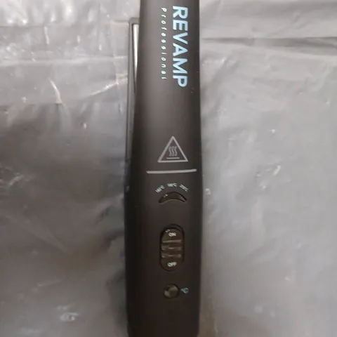 APPROXIMATELY 8 UNBOXED REVAMP PROFESSIONAL HAIR STYLING IRON