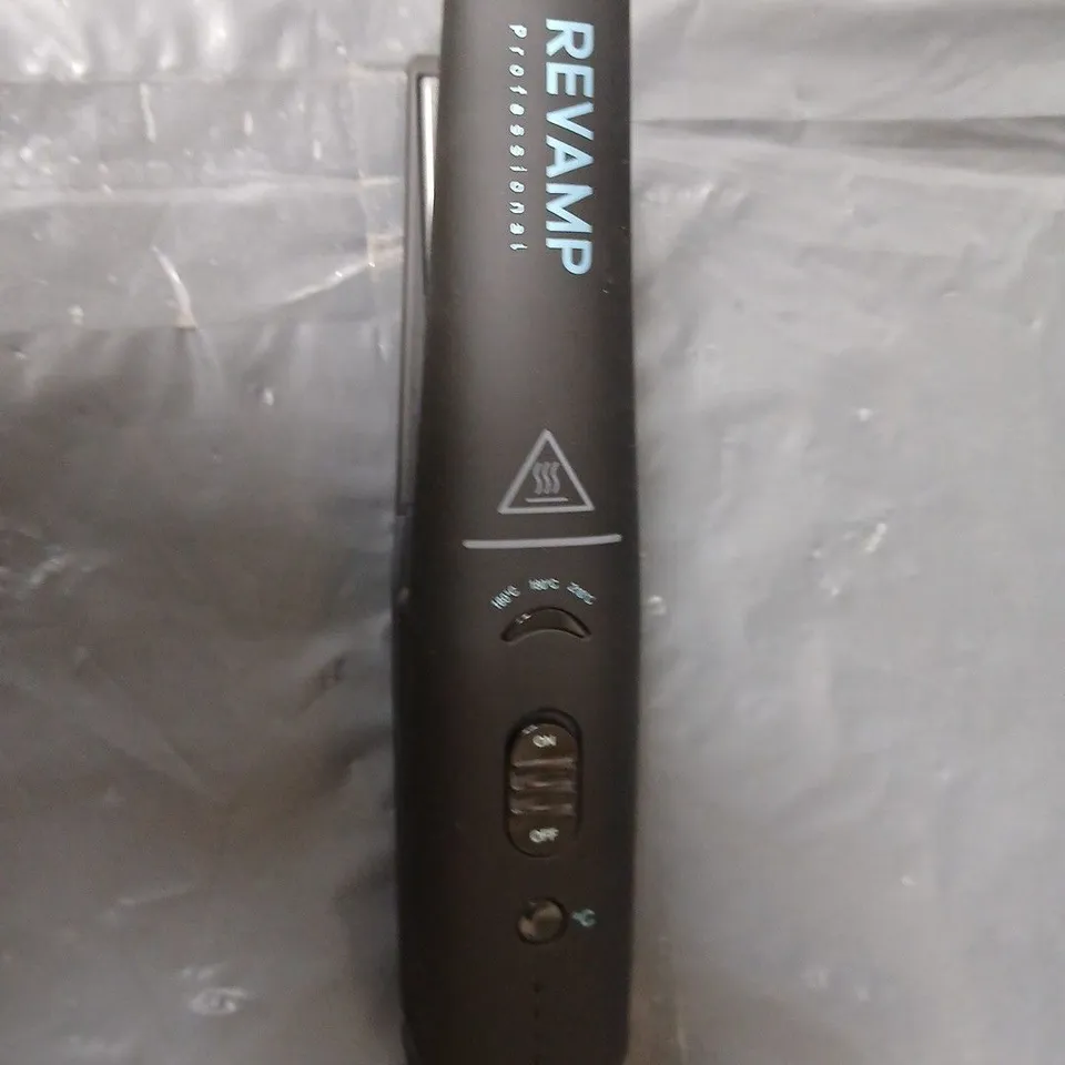 APPROXIMATELY 8 UNBOXED REVAMP PROFESSIONAL HAIR STYLING IRON