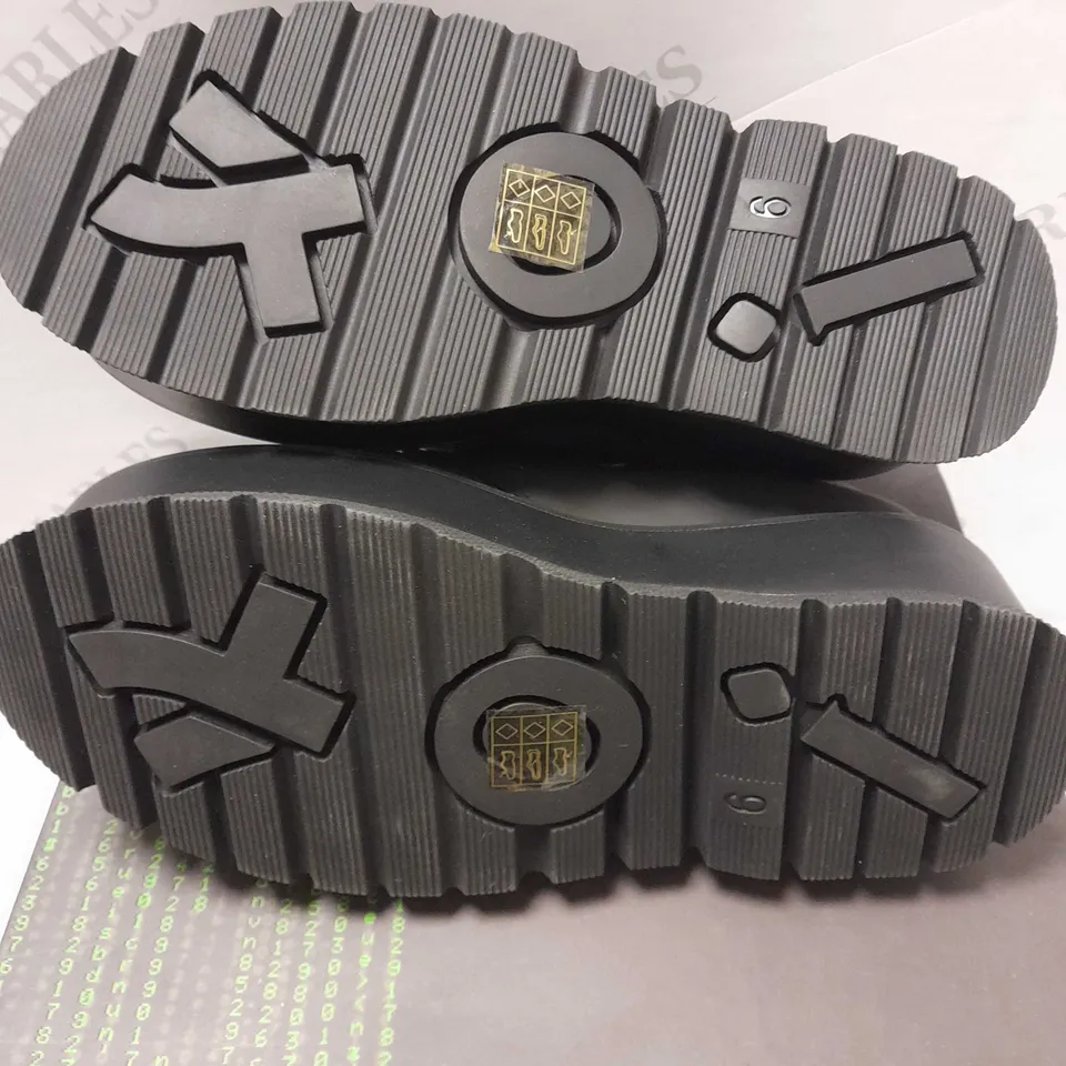 KOI THE CONSPIRATOR BLACK CREEPERS - SIZE 6