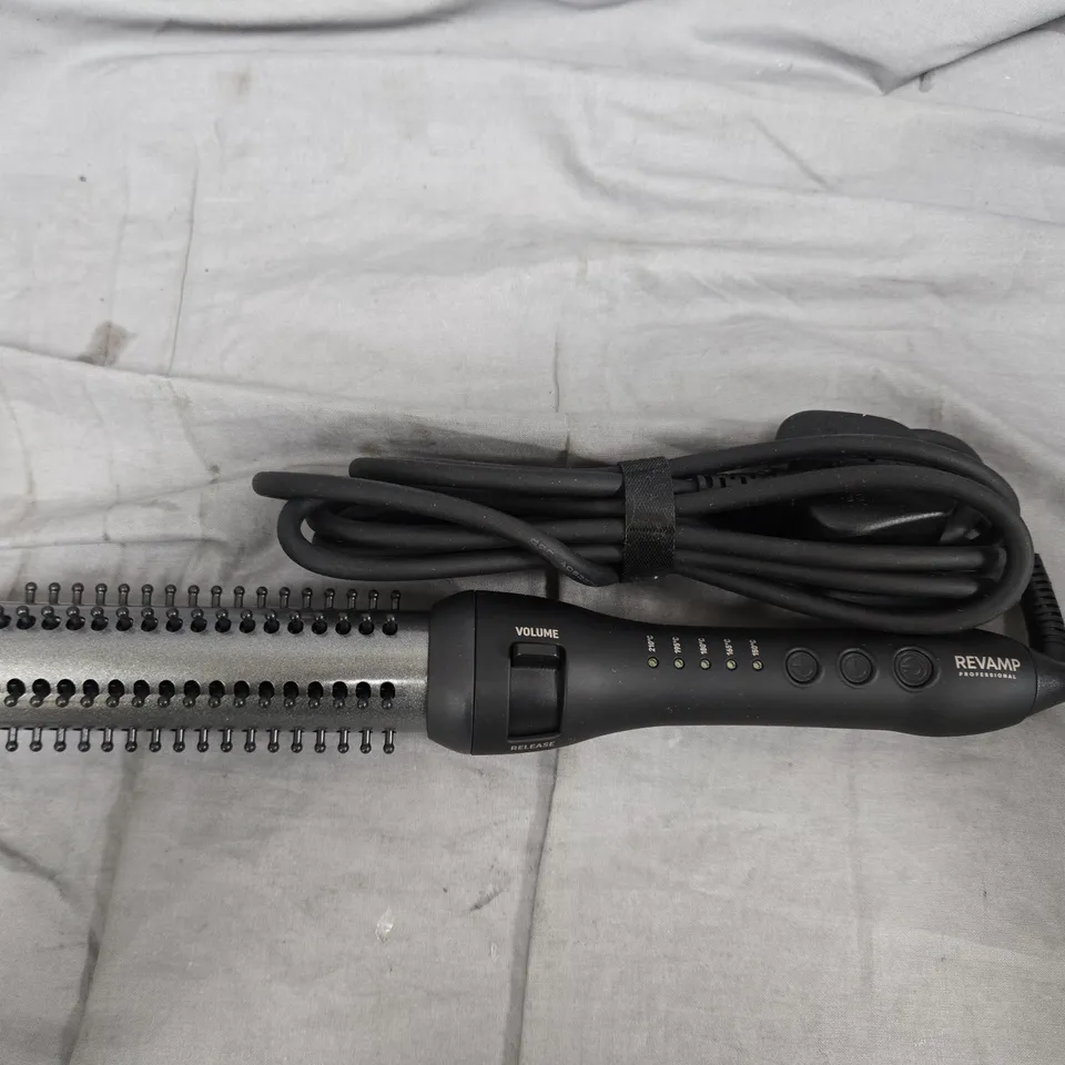 REVAMP VOLUME & WAVE PRO HAIR STYLER – BOXED WITH CORD