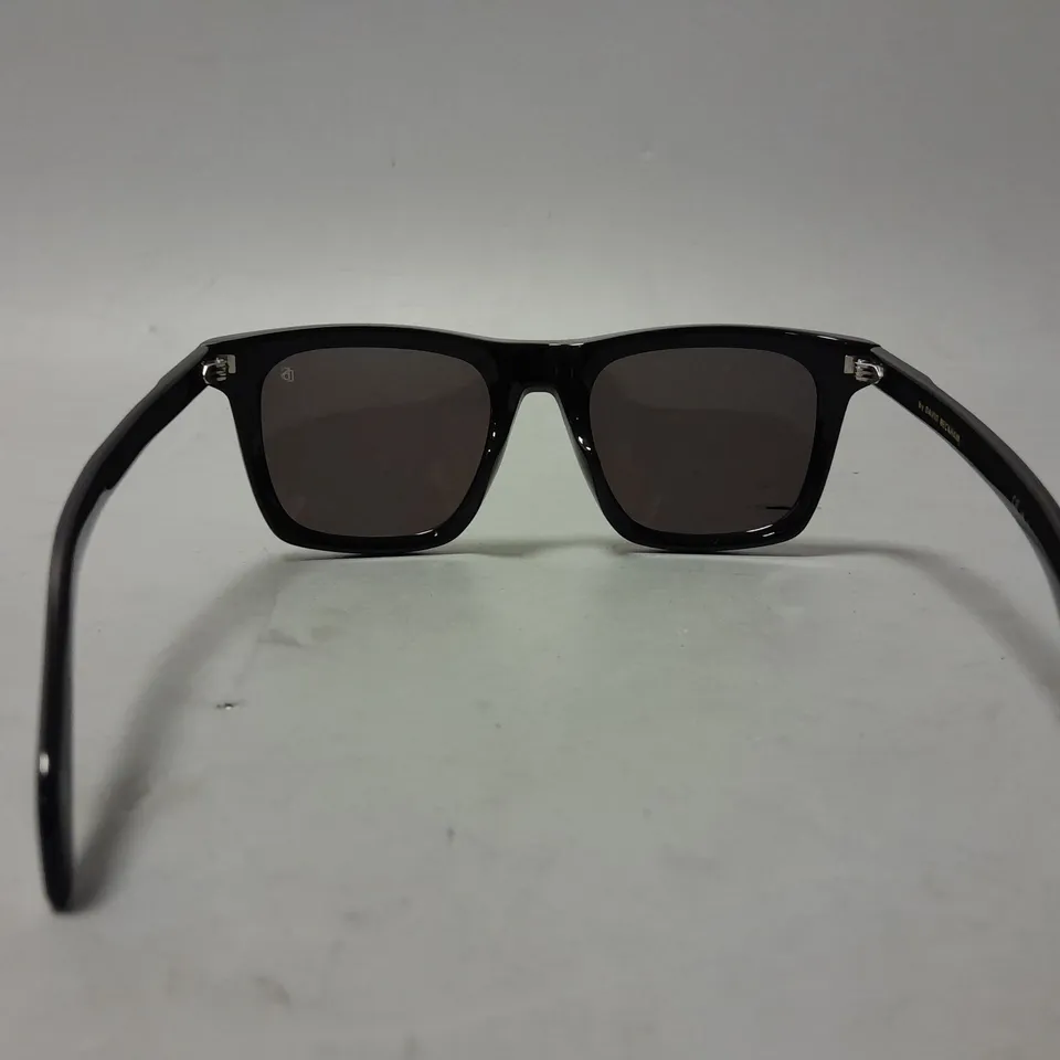 BOXED MEN'S DAVID BECKHAM DB 7066/F/S SUNGLASSES IN BLACK