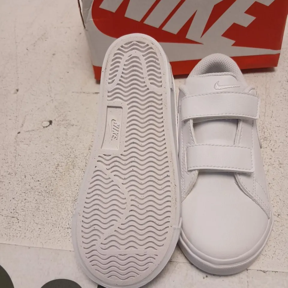 NIKE TENNIS ESS IN64 WHITE KID'S TRAINERS (UK 9.5 / EU 27) – BOXED