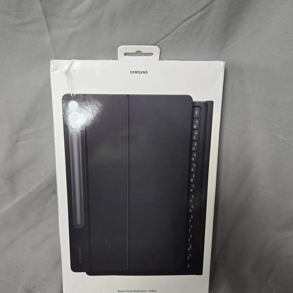 SAMSUNG BOOK COVER KEYBOARD – TABLET CASE WITH KEYBOARD (GALAXY TAB) 