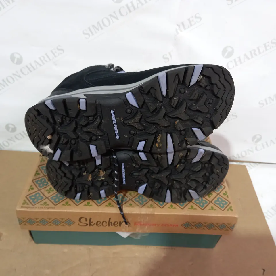 BOXED PAIR OF SKECHERS - SIZE 5.5