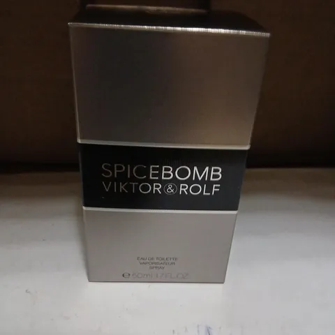 BOXED SPICEBOMB VIKTOR & ROLF EAU DE TOILETTE 50ML