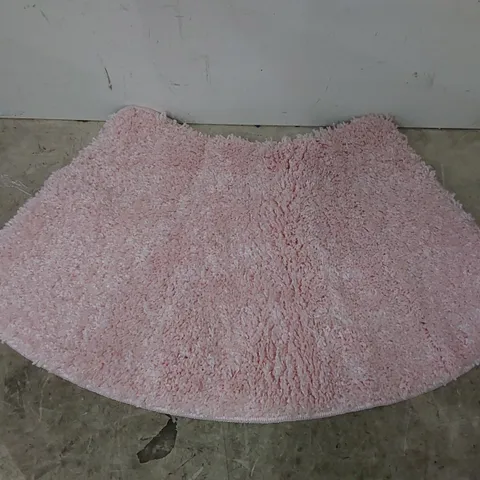 CURVE BATH MAT PINK (1 ITEM)