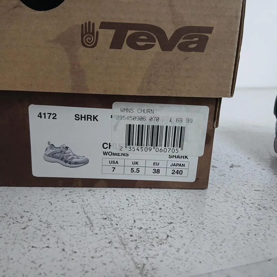 TEVA WOMEN’S WALKING SHOES – UK 5.5 (EU 38) – GREY/PURPLE
