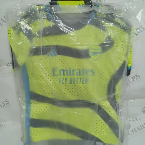 ARSENAL AWAY KIT SIZE 5-6