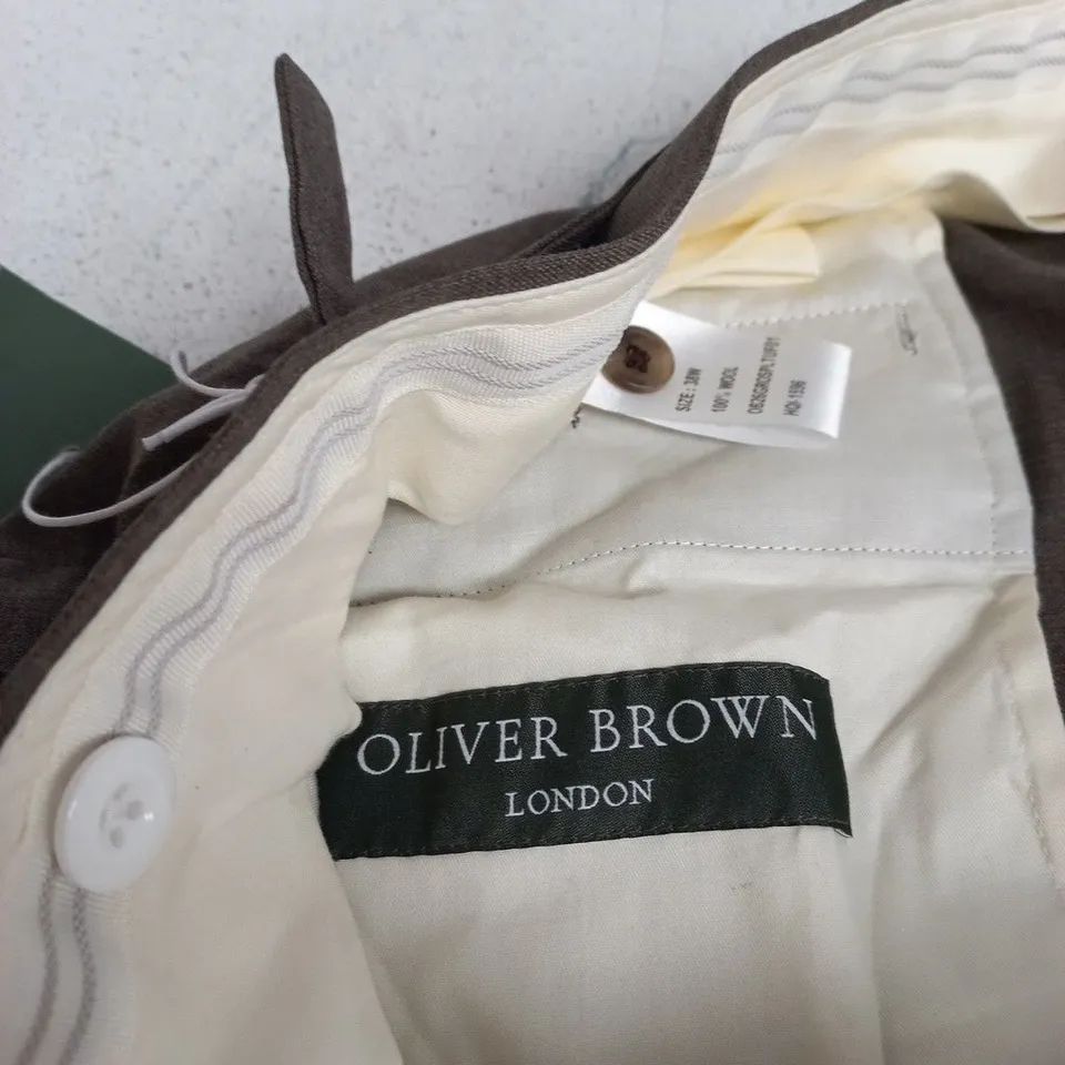 OLIVER BROWN LONDON MENS WOOL PLEATED TROUSERS – 38W, BROWN
