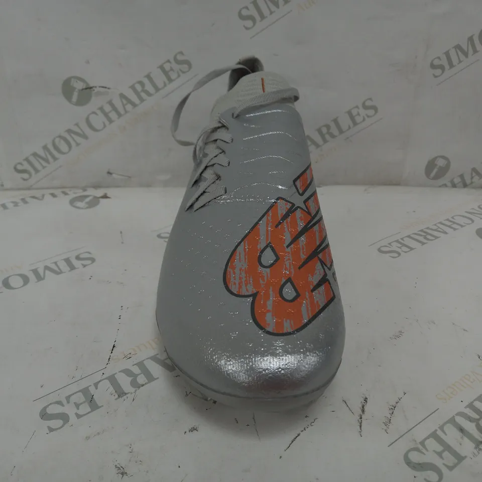 NEW BALANCE FURON METALLIC SILVER FOOTBALL BOOTS - UK 10.5