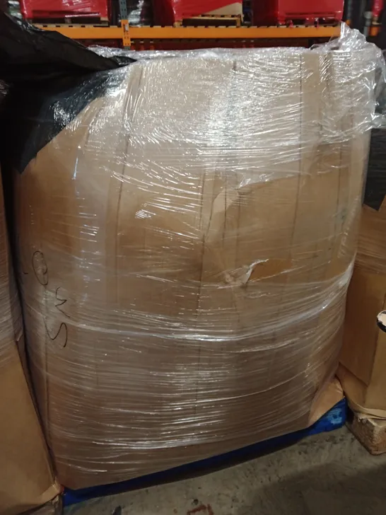 Lot 804: PALLET CONTAINING A LARGE QUANTITY OF HOSES - 5940350 | Simon ...