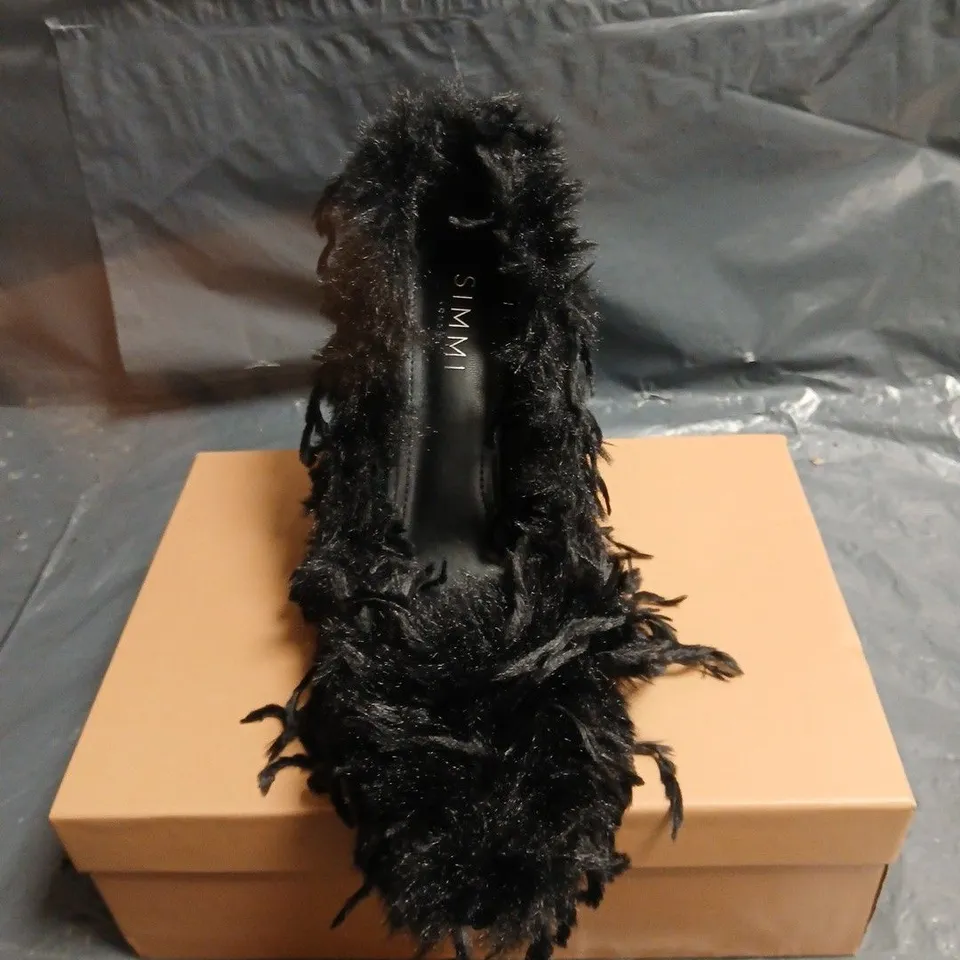 SIMMI LONDON BLACK FEATHER-TRIM HEELS UK 7