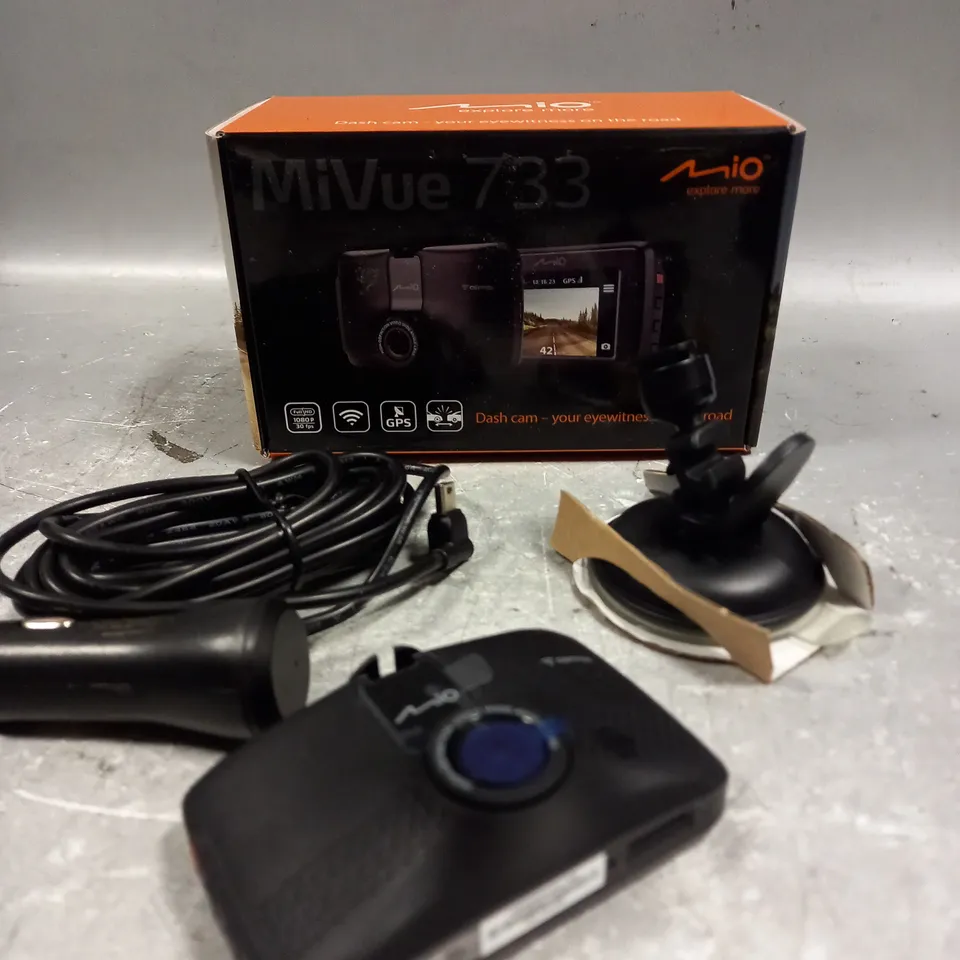 BOXED MIO MIVUE 733 VEHICLE DASH CAMERA 