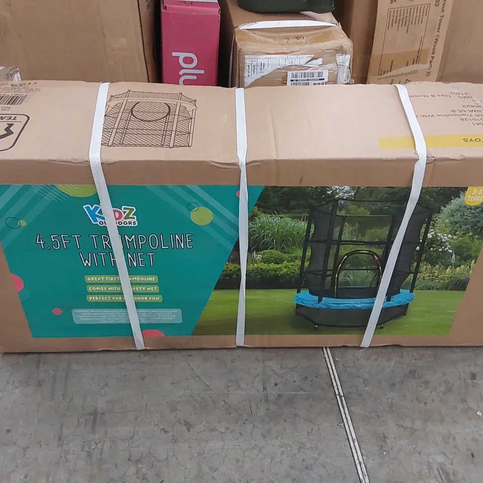 BOXED KIDS 4.5FT TRAMPOLINE WITH NET 