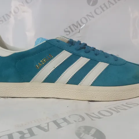 PAIR OF ADIDAS GAZELLE SHOES IN BLUE/WHITE UK SIZE 10