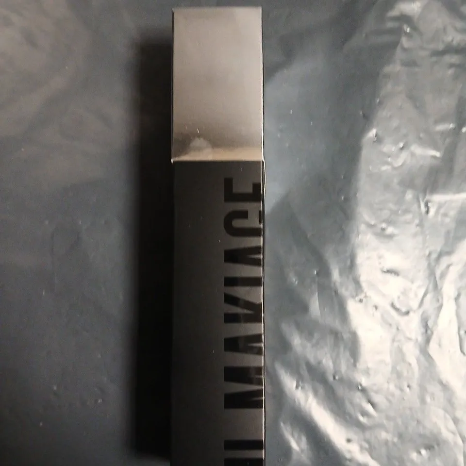 IL MAKIAGE FOUNDATION BLENDING BRUSH 