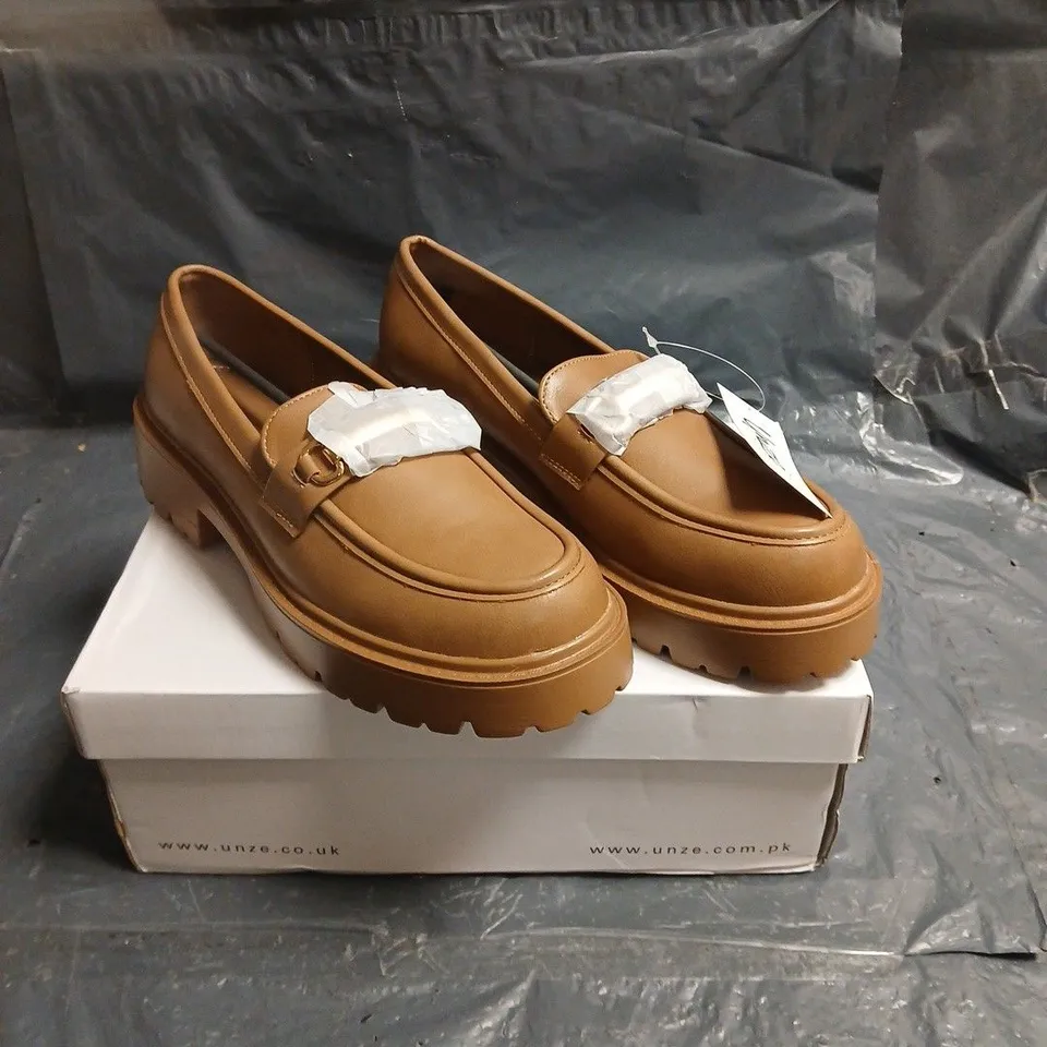 UNZE PLATFORM LOAFERS – TAN – WOMEN'S SHOES UK 6