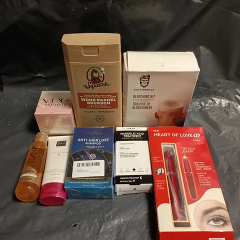 APPROXIMATELY 15 ASSORTED HEALTH & BEAUTY PRODUCTS TO INCLUDE BLEACHING KIT, SQUATCH BODY WASH, MANDELIC ACID TREATMENT ETC