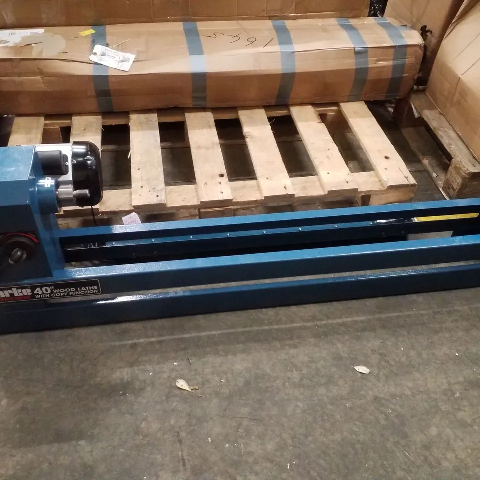 CLARKE CWL1000CF 40" 1000MM WOOD LATHE WITH VARIABLE SPEED & COPY FOLLOWER (230V)