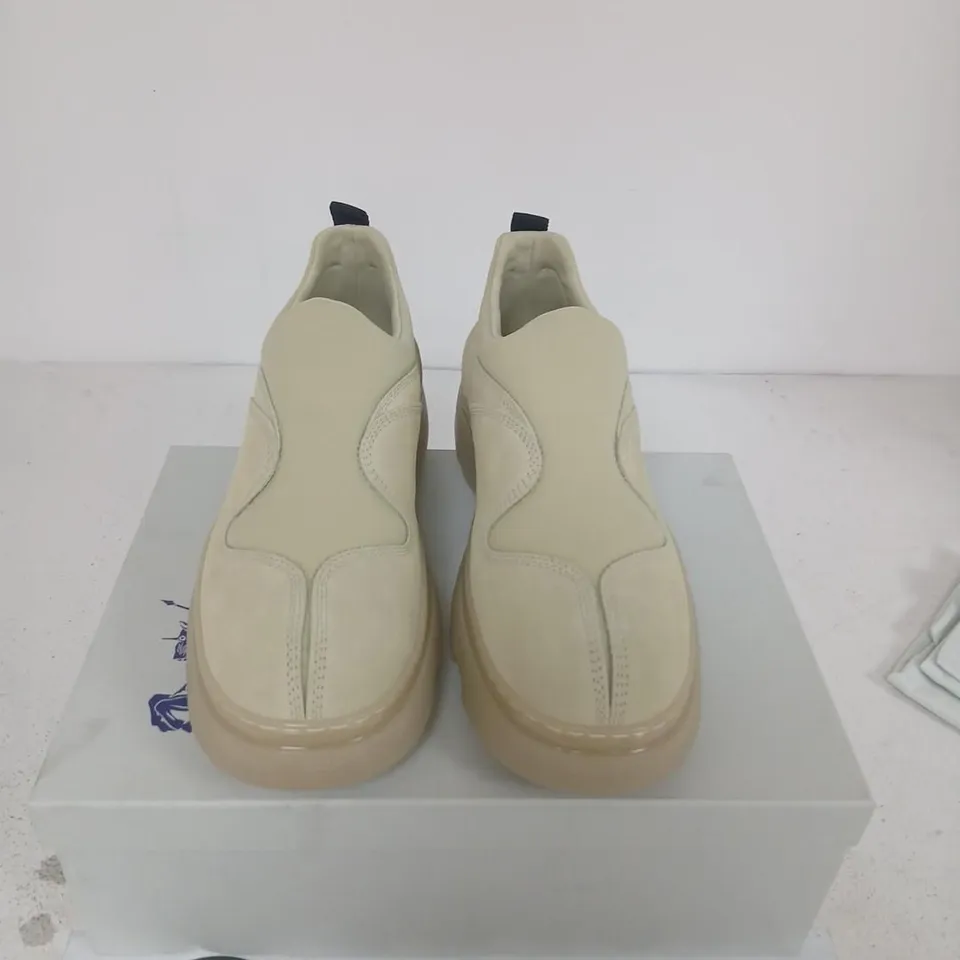 BURBERRY BEIGE LEATHER SLIP-ON SNEAKERS – UK 10 (EU 44)
