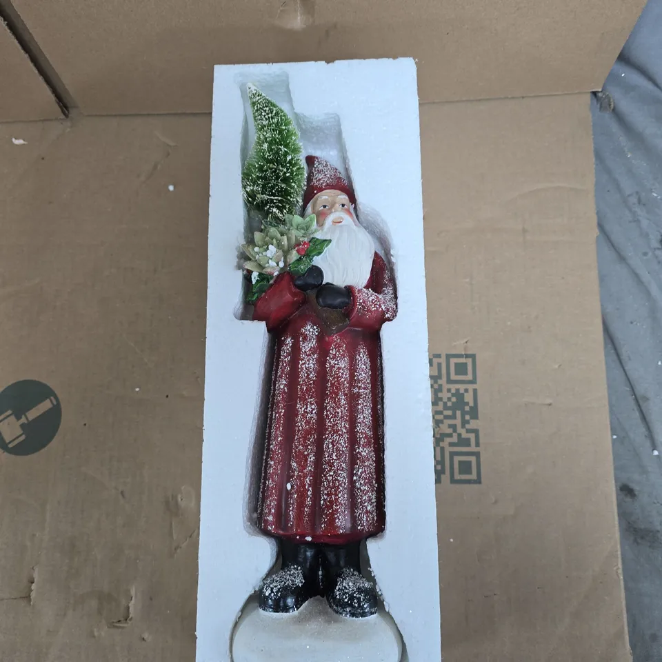 SANTA CLAUS FIGURINE WITH CHRISTMAS BOUQUET – RESIN CHRISTMAS DECOR