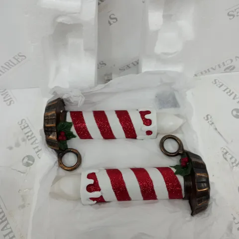 MR CHRISTMAS SET OF 2 RESIN CHAMBER CANDLE STICKS RED/WHITE