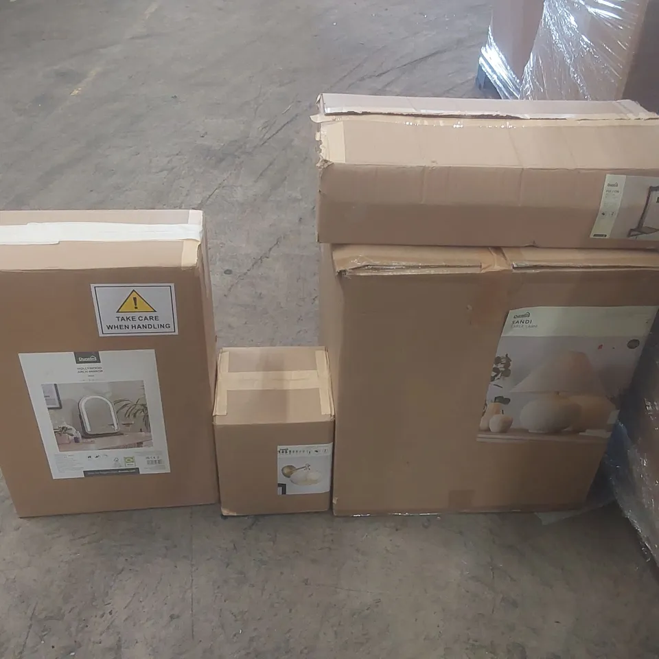 PALLET CONTAINING A VERY LARGE QUANTITY OF ASSORTED DESIGNER LIGHTING PRODUCTS INCLUDING: HOLLYWOOD ARCH MIRROR, WALL LIGHT, SANDI TABLE LAMP ECT