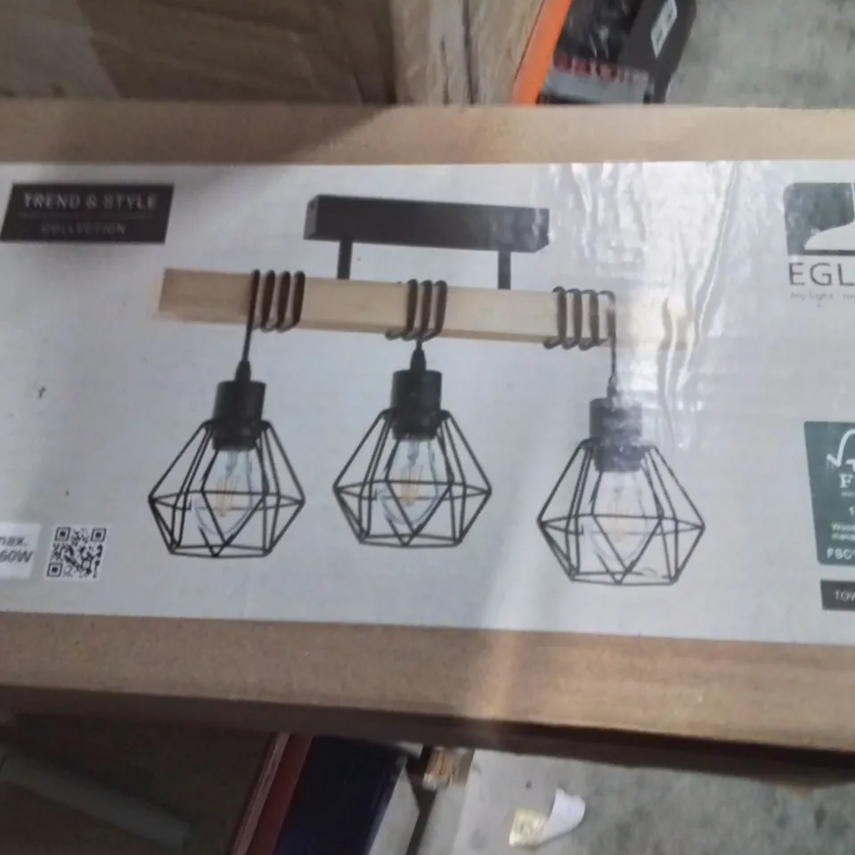 BOXED TOWNSHEND 5 LIGHT FITTING 