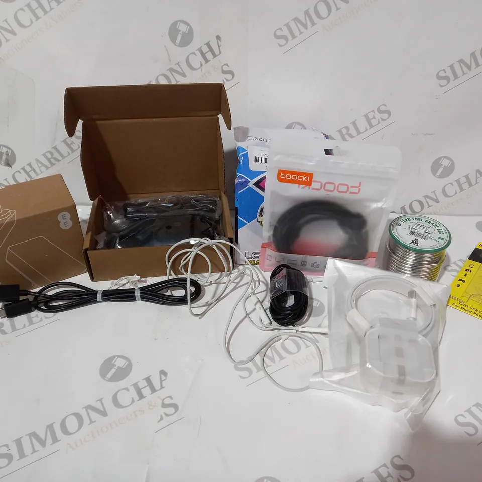 APPROXIMATELY 30 ASSORTED HOUSEHOLD ITEMS TO INCLUDE SOLDER WIRE, WIRED DELL MOUSE, CHARGING CABLE, ETC