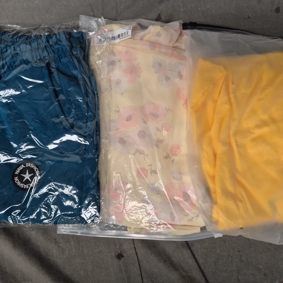 APPROXIMATELY 25 ASSORTED CLOTHING AND FASHION PRODUCTS IN VARIOUS STYLES AND SIZES - COLLECTION ONLY