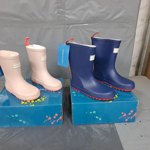 BOX OF APPROXIMATELY 7 PAIRS OF HOLLY AND BEAU RAIN BOOTS - COLOURS AND SIZES MAY VARY