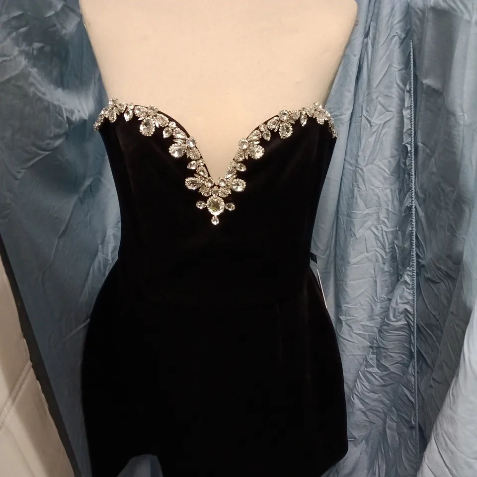 UK 14 NADINE MERABI BLACK VELVET EVENING DRESS WITH CRYSTAL EMBELLISHED NECKLINE