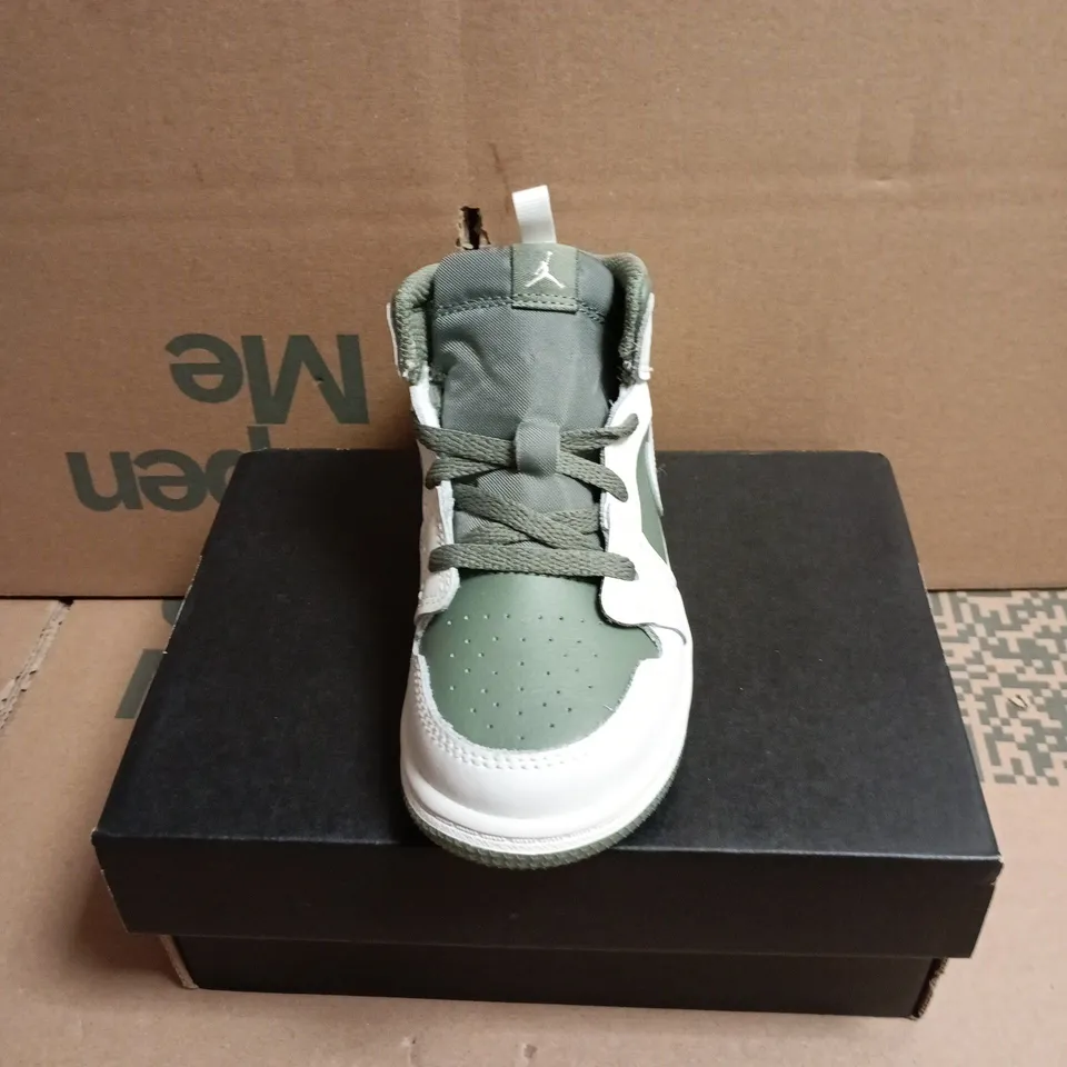 JORDAN 1 MID TD KIDS SNEAKERS – SUMMIT WHITE & GREEN, UK 9.5 – BOXED