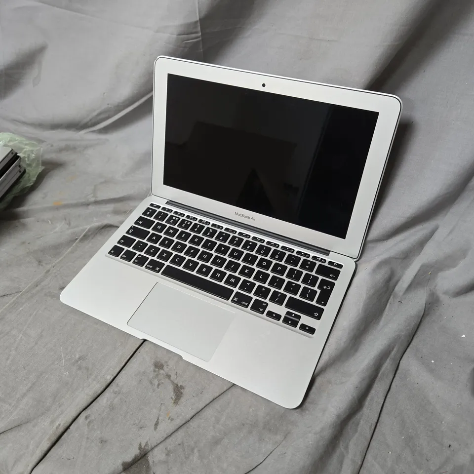 Apple MacBook Air 11-inch (Early 2015) Laptop – i5, 4GB RAM, 512GB SSD