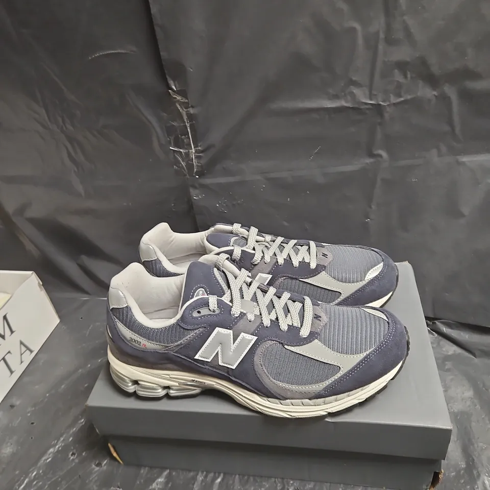 NEW BALANCE 2002R SNEAKERS – NAVY/GREY UK SIZE 12.5