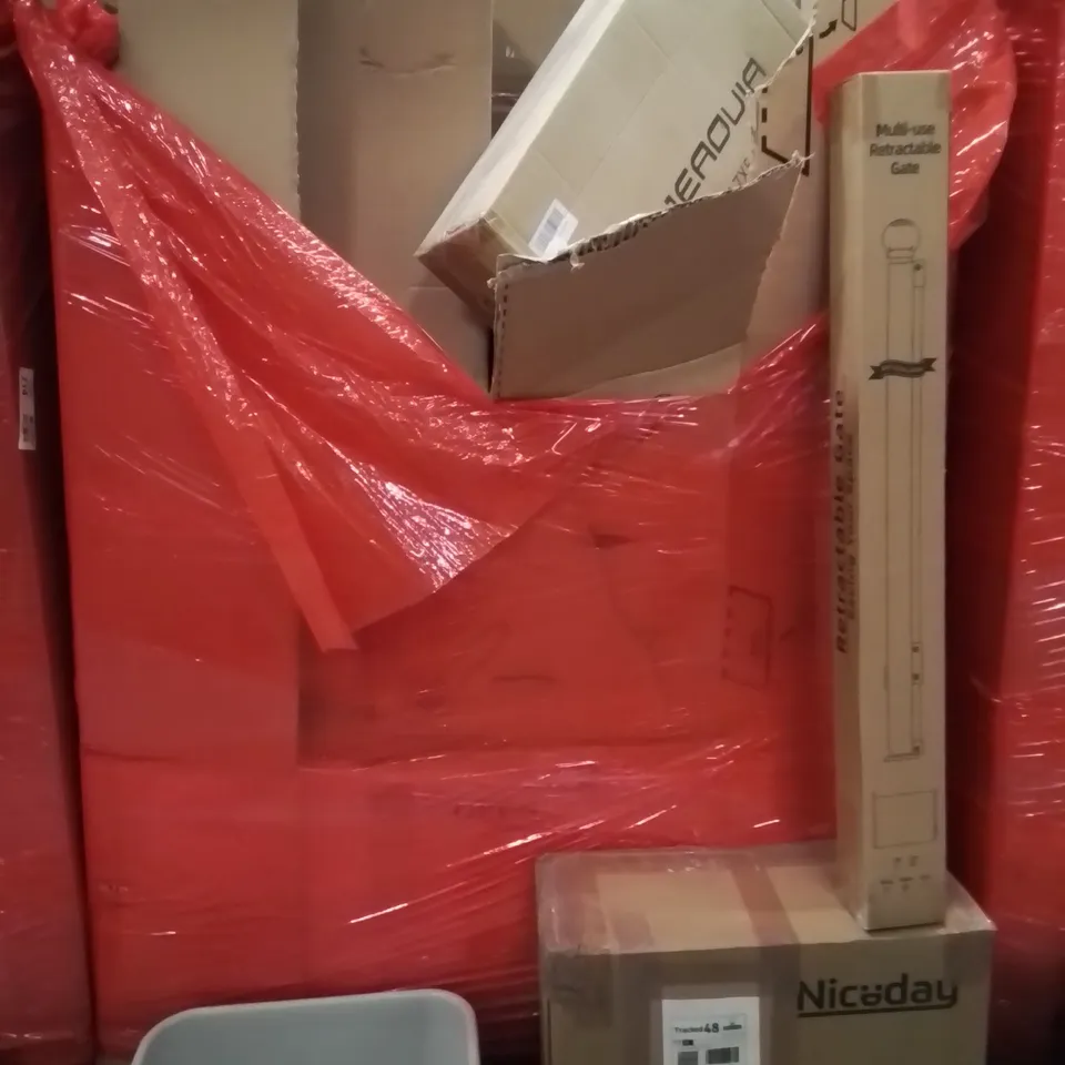 PALLET OF ASSORTED HOUSEHOLD GOODS AND PRODUCTS TO INCLUDE;CAT LITTER TRAY,RETRACTABLE SAFETY GATE,MINI EXERCISE BIKE