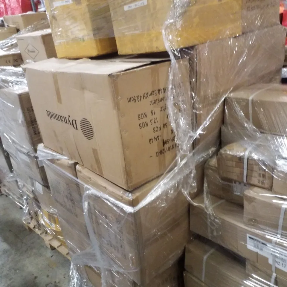 PALLET CONTAINING LARGE QUANTITY OF ASSORTED HEADSETS