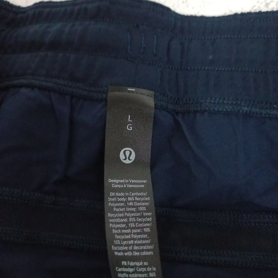 LULULEMON PACE BREAKER SHORT – NAVY, LARGE (7")