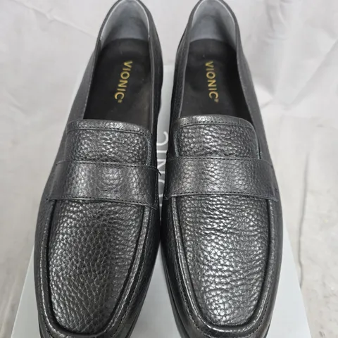 VIONIC WOMEN'S BLACK PEBBLED LEATHER LOAFERS WITH STRAP ACROSS VAMP SIZE 6
