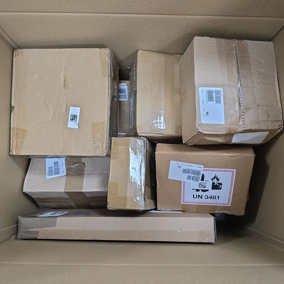APPROXIMATELY 12 ASSORTED HOUSEHOLD GOODS TO INCLUDE - NORTHERN NIGHTS FLAT SHEET, TOMMIECOPPER KNEE WRAPS, AND SIMPLY BEAUTY TOOL ETC. - COLLECTION ONLY 