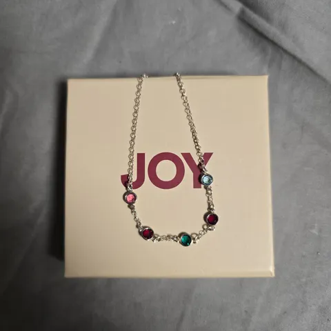 JOY NECKLACE WITH MULTI-COLOURED GEM CIRCLES – SILVER-TONE CHAIN