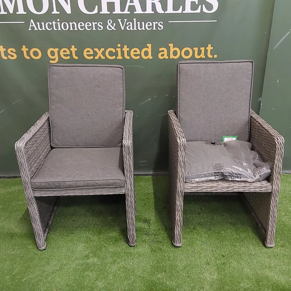 SET OF 2 DESIGNER GREY RATTAN CUBE CHAIRS WITH CUSHIONS 