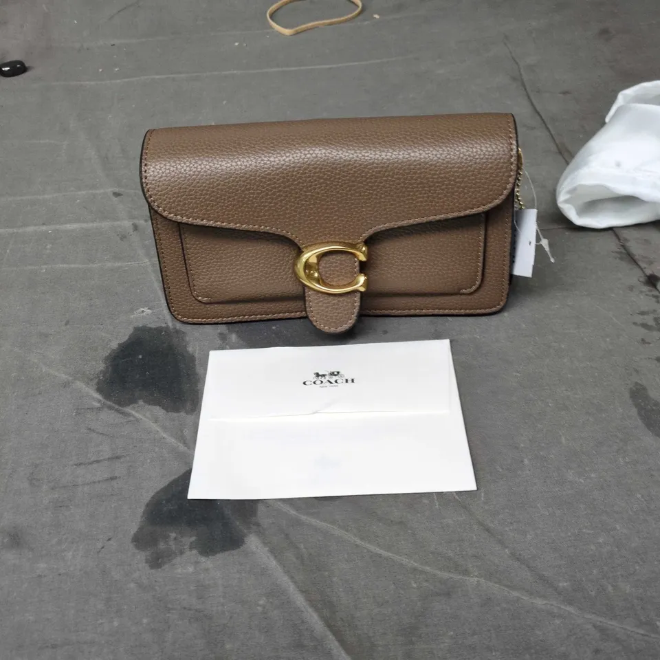 COACH BROWN PEBBLED LEATHER HANDBAG WITH GOLD-TONE HARDWARE