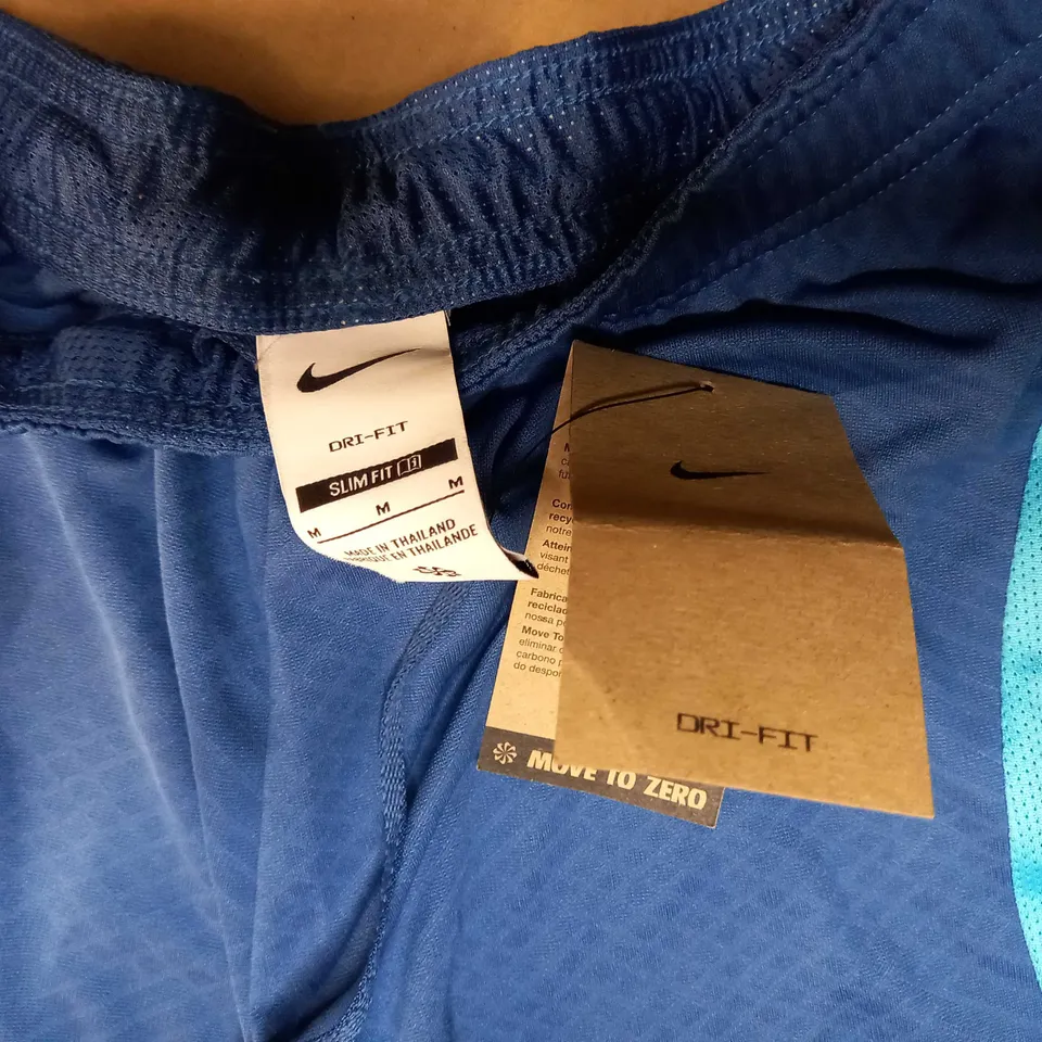 NIKE DRI-FIT BLUE LOGO SPORTS SHORTS - MEDIUM