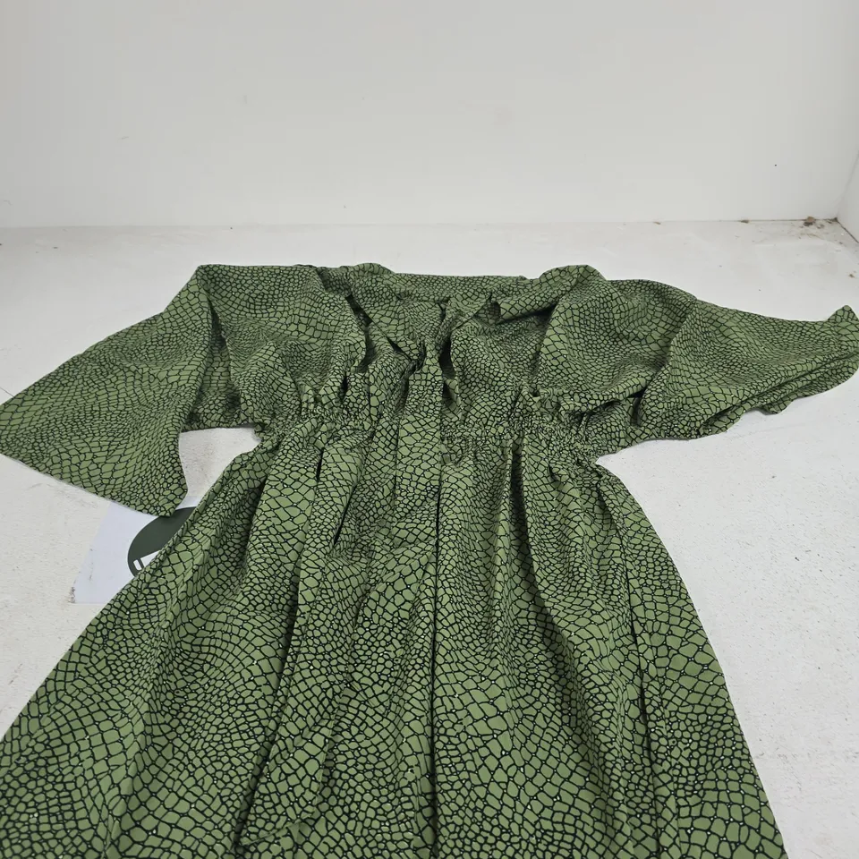 APPROXIMATELY 40 RIRI MAXI DRESSES IN GREEN - XS