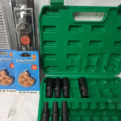 BOX OF ASSORTED CAR ACCESSORIES TO INCLUDE AIR FILTERS - HOLD-DOWN KIT - SOCKETS - COLLECTION ONLY